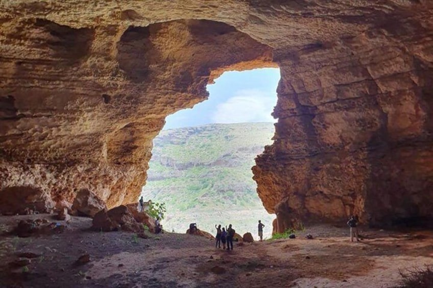 Full Day Private Guided Hiking Tour of Salalah Teeq Cave