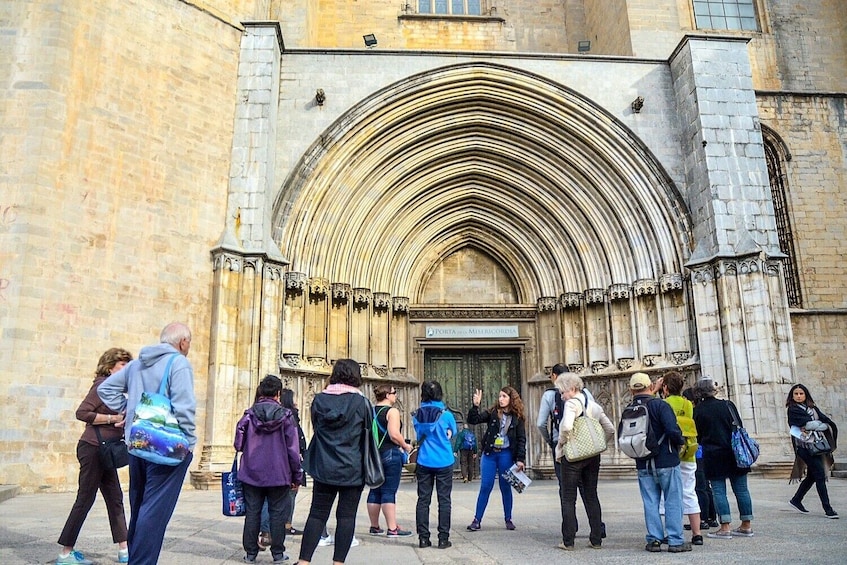 6-hour tour from Barcelona: Girona Medieval city