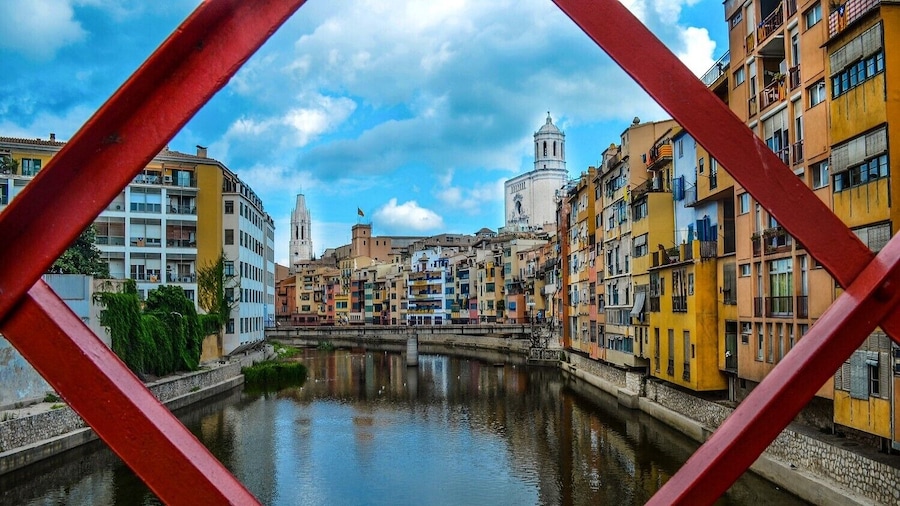 6-hour tour from Barcelona: Girona Medieval city