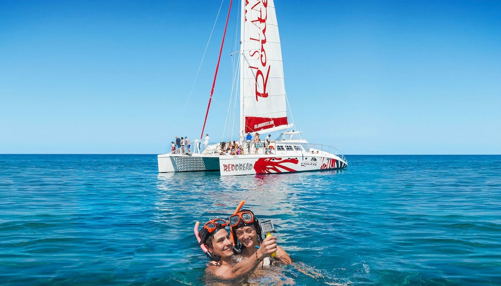 Adults Only Reggae Catamaran Cruise With Snorkeling 