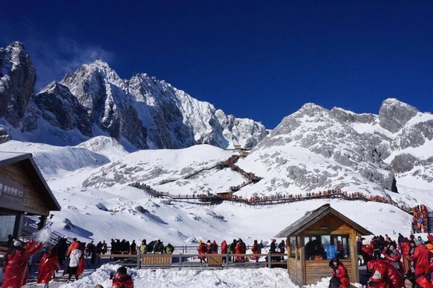Private Day Tour Jade Dragon Snow Mountain and Baisha Village from Lijiang