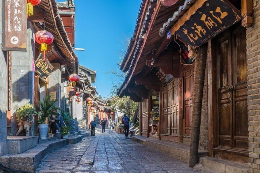 Private Day Tour of Lijiang Old Town, Black Dragon Pool and Dongba Culture