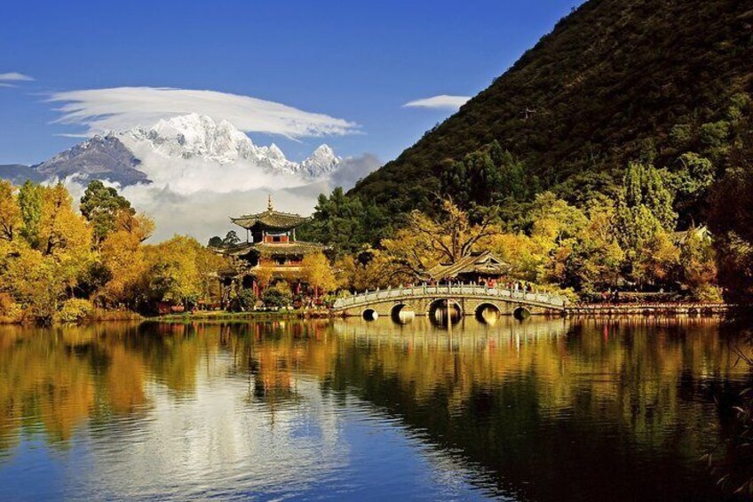 Private Day Tour of Lijiang Old Town, Black Dragon Pool and Dongba Culture