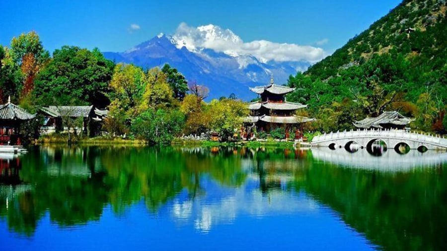 Lijiang Black Dragon Pond