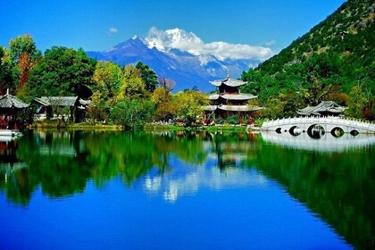 Flexible Lijiang City Highlights Private Day Tour with Lunch