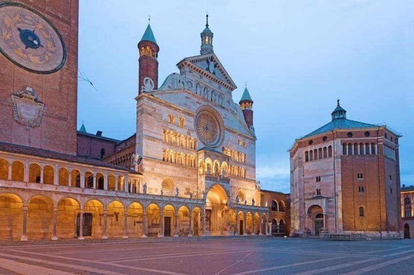 Cremona: Full day tour from Milan - small group tour