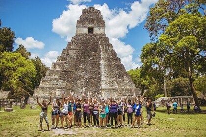 Tikal National Park Full-Day Guided Tour from Flores