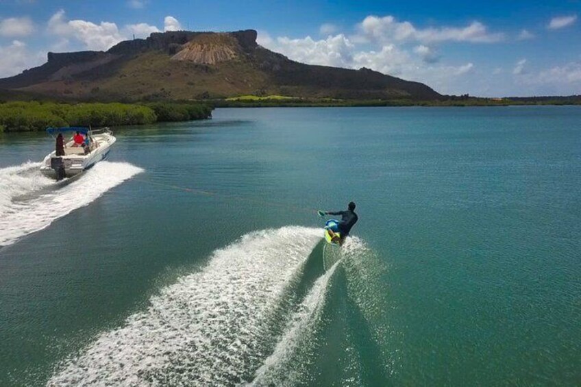 Wake & Knee Board, Water Ski