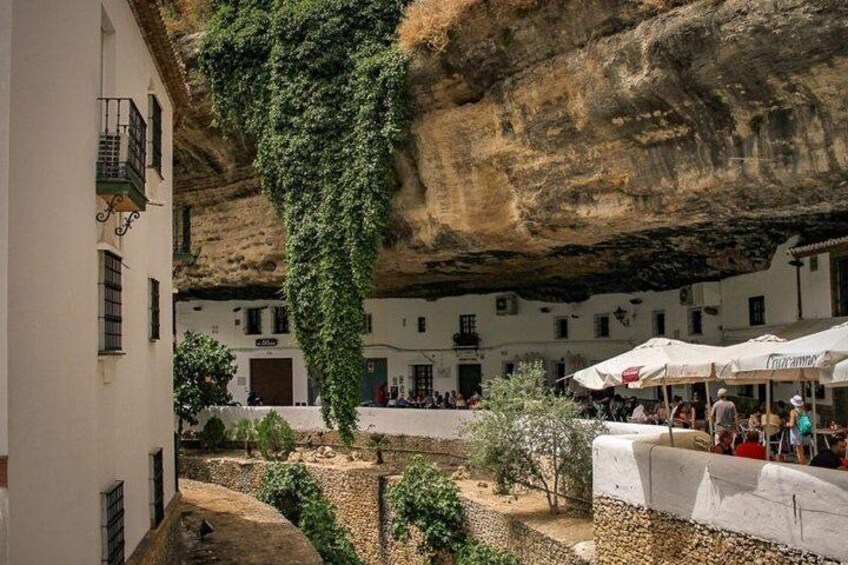 Private Tour to Ronda and Setenil de las Bodegas from Cordoba