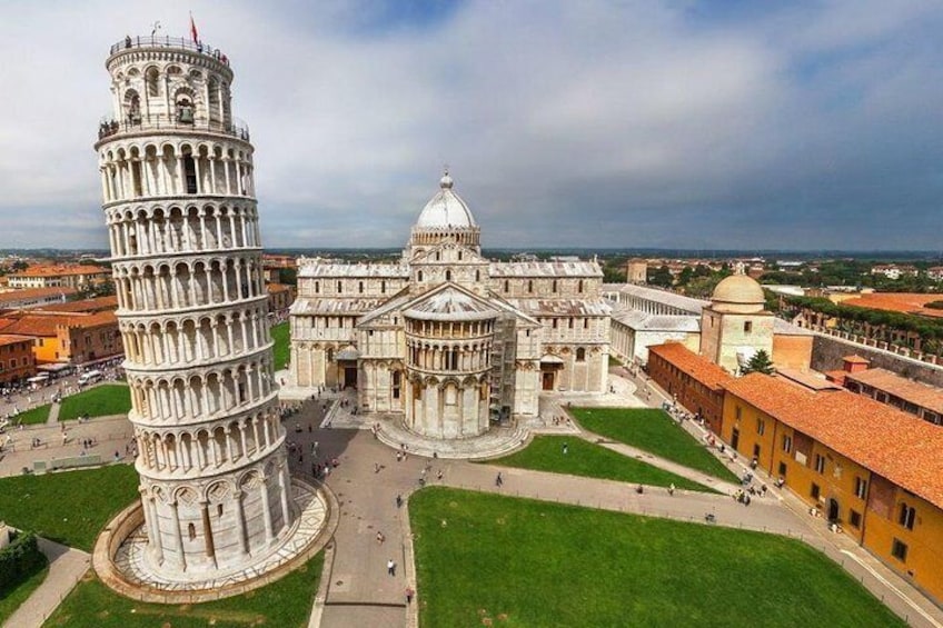 Pisa the Leaning Tower