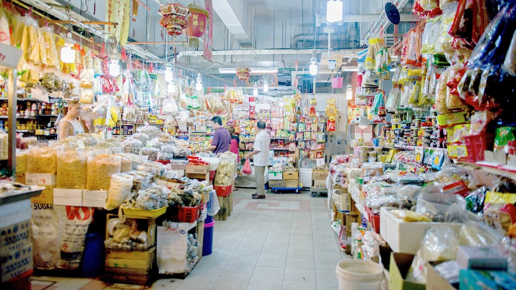 Charger l’élément 2 sur 4. A Hong Kong grocery