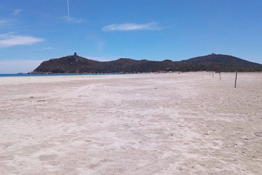 White sand in Porto Giunco beach