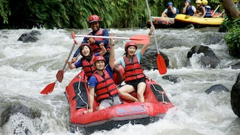 Whitewater Rafting, Spa Treatment & Beach Dinner