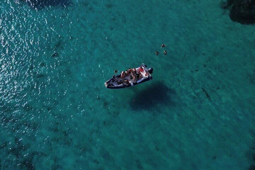 Afternoon excursion (15: 00/19: 00) by rubber boat in the archipelago of La Maddalena.