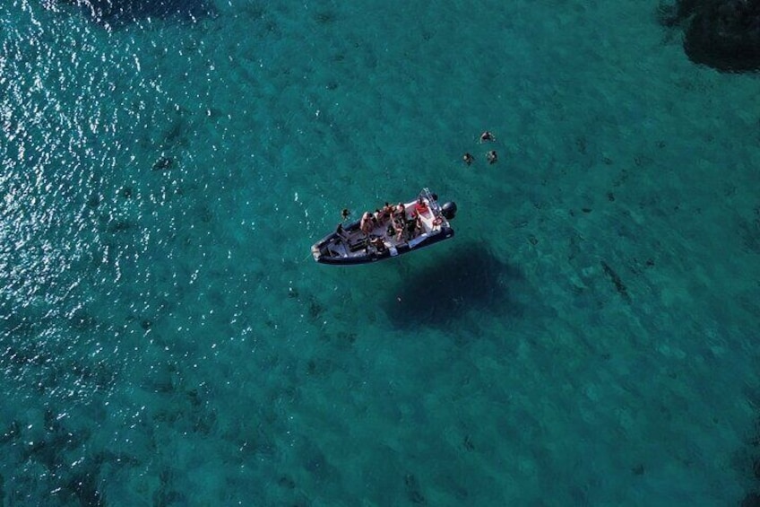 Afternoon excursion (15: 00/19: 00) by rubber boat in the archipelago of La Maddalena.