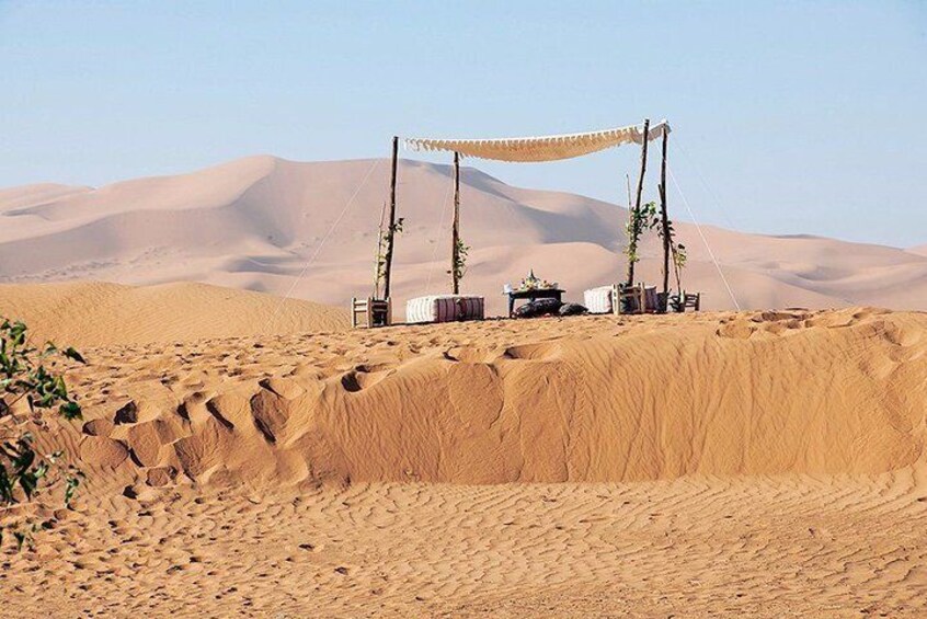 Erg Chebbi: Overnight in Luxury Desert Camp with Camel Ride, meals &sandboarding