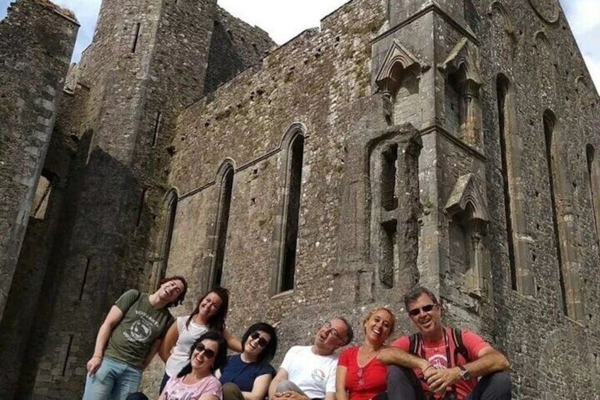 Cork City, Cahir Castle and Rock of Cashel Tour with Spanish Speaking Guide