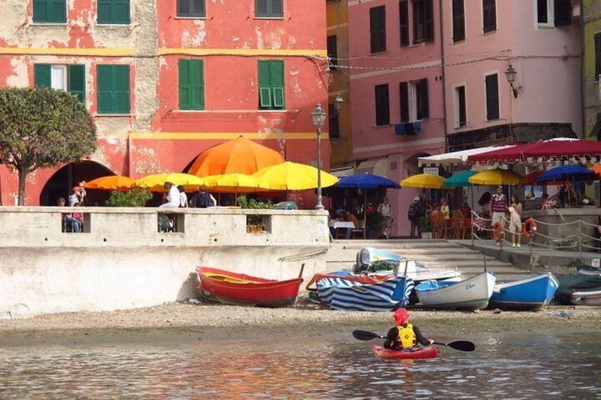 Paddle by Cinque Terre villages