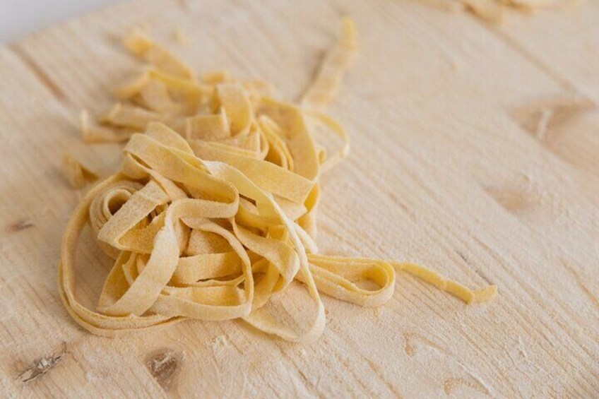 Rome: Fettuccine Pasta Class with Chef in the Heart of Trastevere