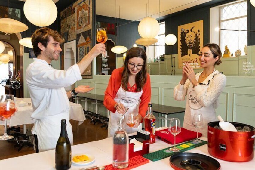 Enjoy Spritz and Pasta Making in Piazza Navona