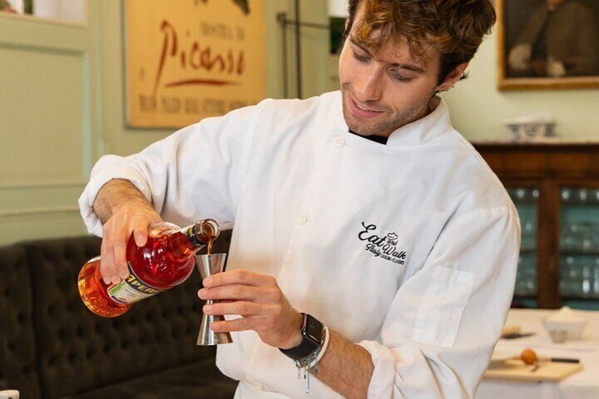 Enjoy Spritz and Pasta Making in Piazza Navona