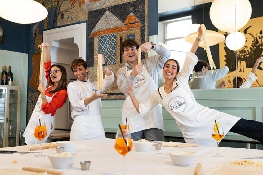 Enjoy Spritz and Pasta Making in Piazza Navona
