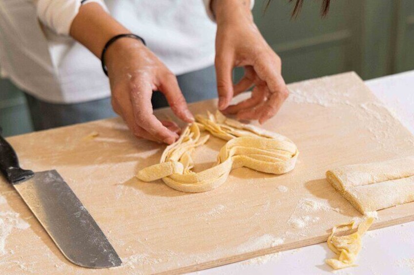 Top Class of Ravioli & Fettuccine: Workshop of 3 Italian Dishes