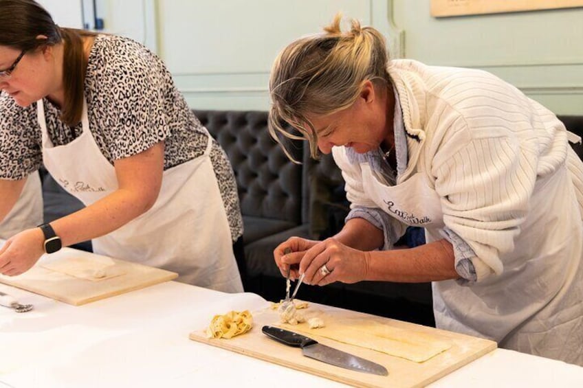 Top Class of Ravioli, Fettuccine and Tiramisu Workshop in Rome