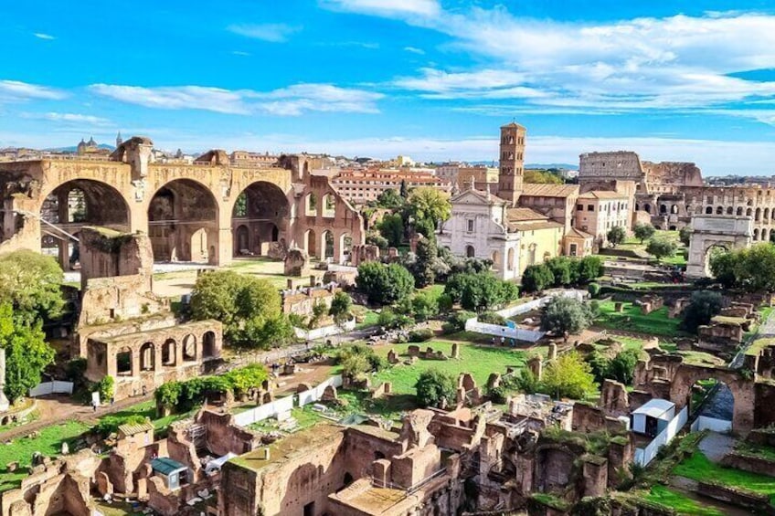 Colosseum Tour with Arena Area and Ancient Rome