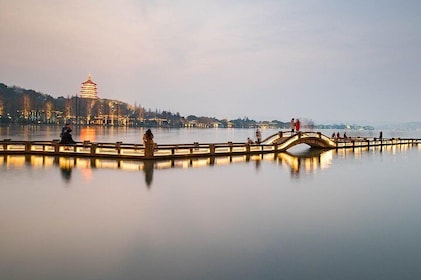 2 Days 1 Night Classic Tour to Catch the Highlights in Hangzhou