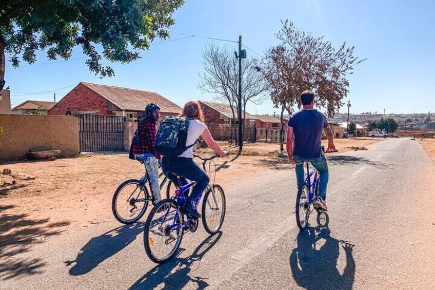 Guided Bicycle Tour of Soweto with Lunch