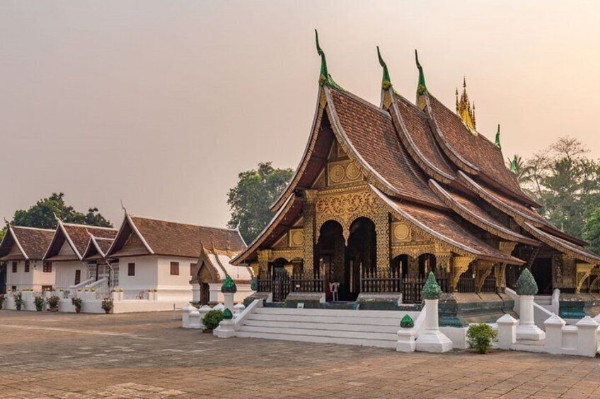 Luang Prabang World Heritage City, Laos Buffalo Farm and Kuang Si Private Tour