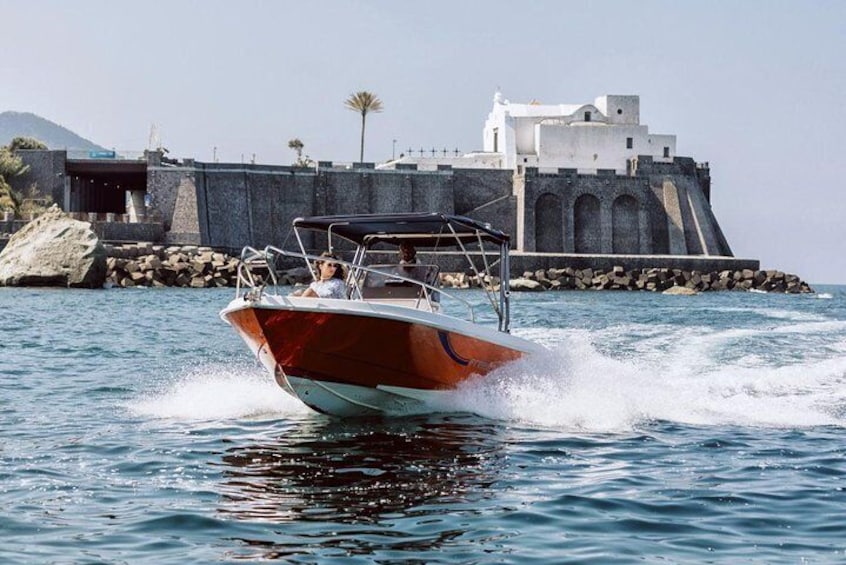 Boat trip on the island of Ischia Terminal Boat 21