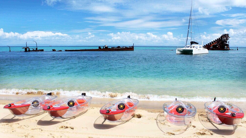 Moreton Island FullDay Snorkel, Kayak & Sandtoboggan Tour