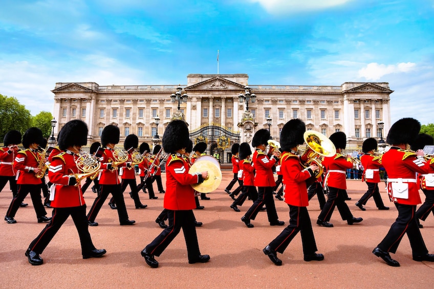 Changing of the Guard & Westminster Walking tour