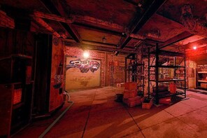 Escape Game in Virtual Reality