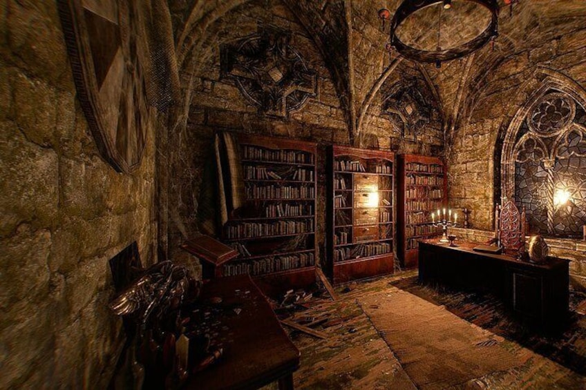 Escape Game in Virtual Reality