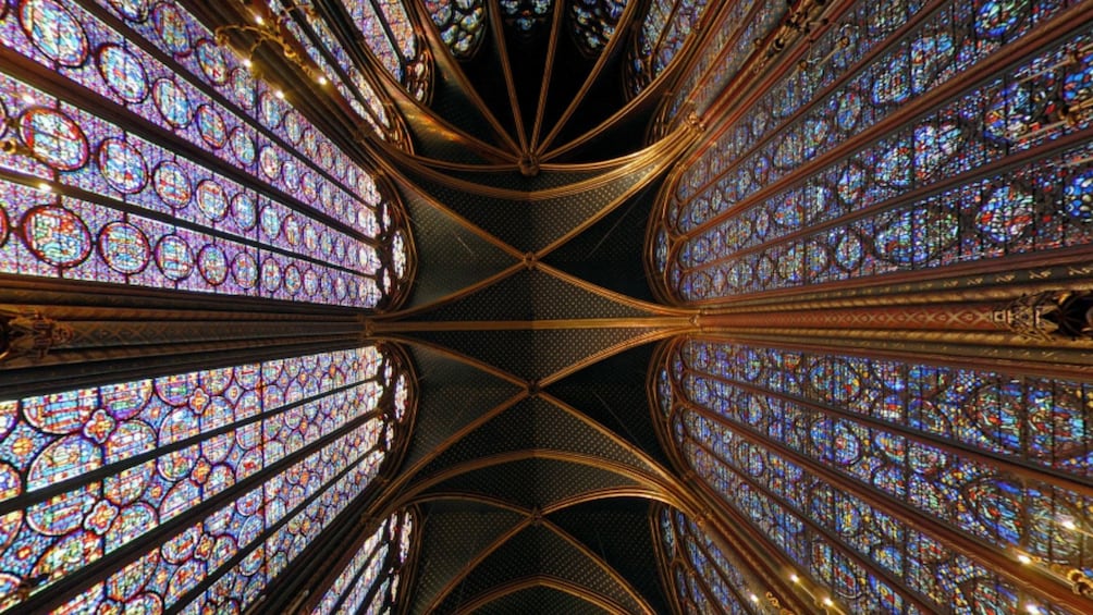 Historical Paris: Notre Dame Island with Sainte Chapelle