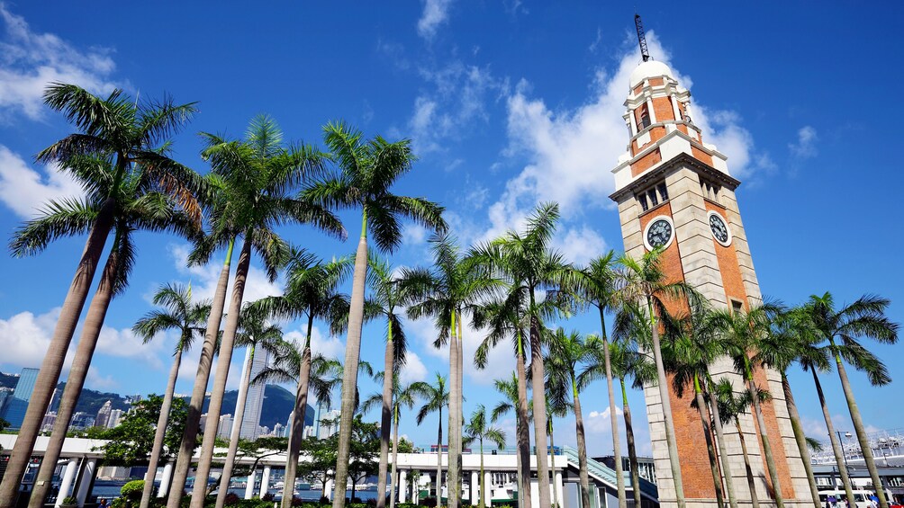 正在顯示第 3 張相片,共 10 張。 Clock tower in Hong Kong