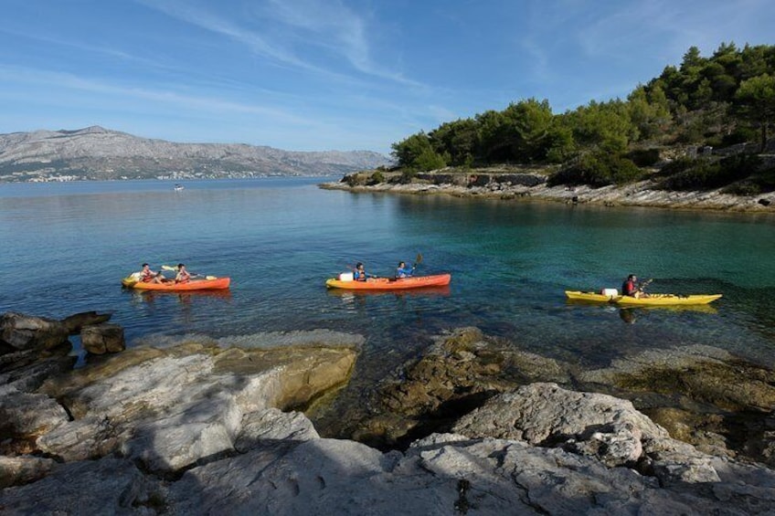 Sea kayaking route Postira - Lovrečina (St.Lovre, archaeological site)