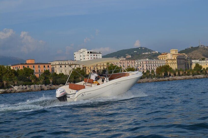 Amalfi coast private tour from Salerno to Positano with skipper