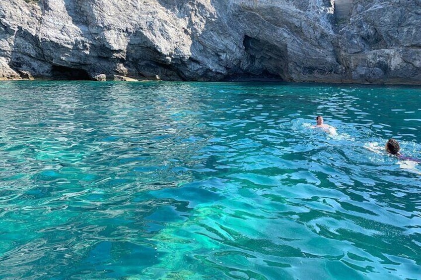Amalfi coast private tour from Salerno to Positano with skipper