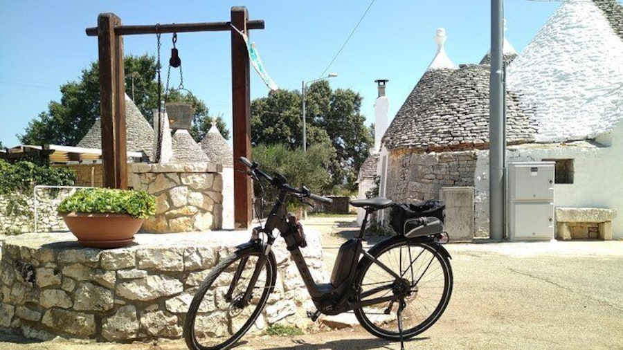 Smart & easy ebike tour in the Itria Valley: Martina Franca - Locorotondo