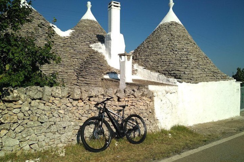 Smart & easy ebike tour in the Itria Valley: Martina Franca - Locorotondo