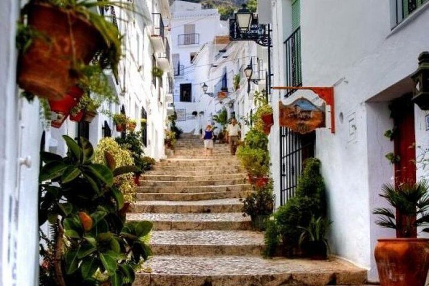 Full-Day Nerja City and Caves Private Tour from Granada