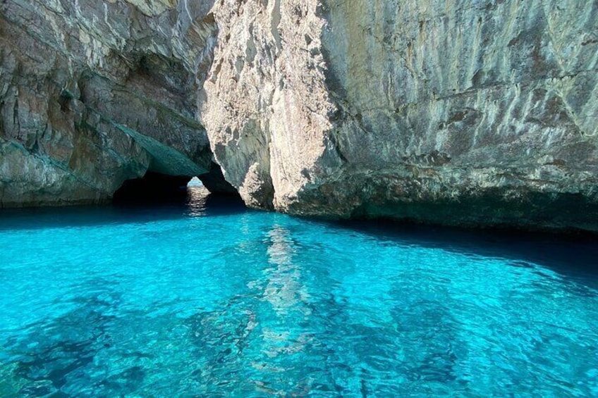 Tour of Capri by private boat