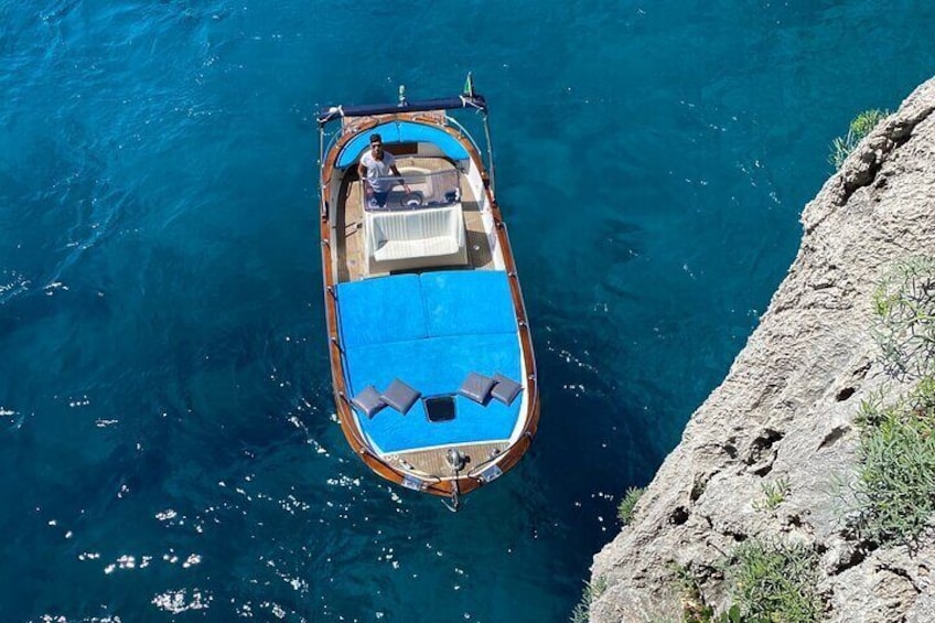 Tour of Capri by private boat