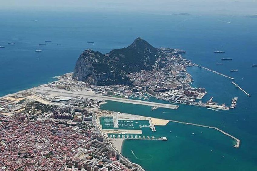 Full-Day Private Guided Historic Tour of Gibraltar from Cadiz