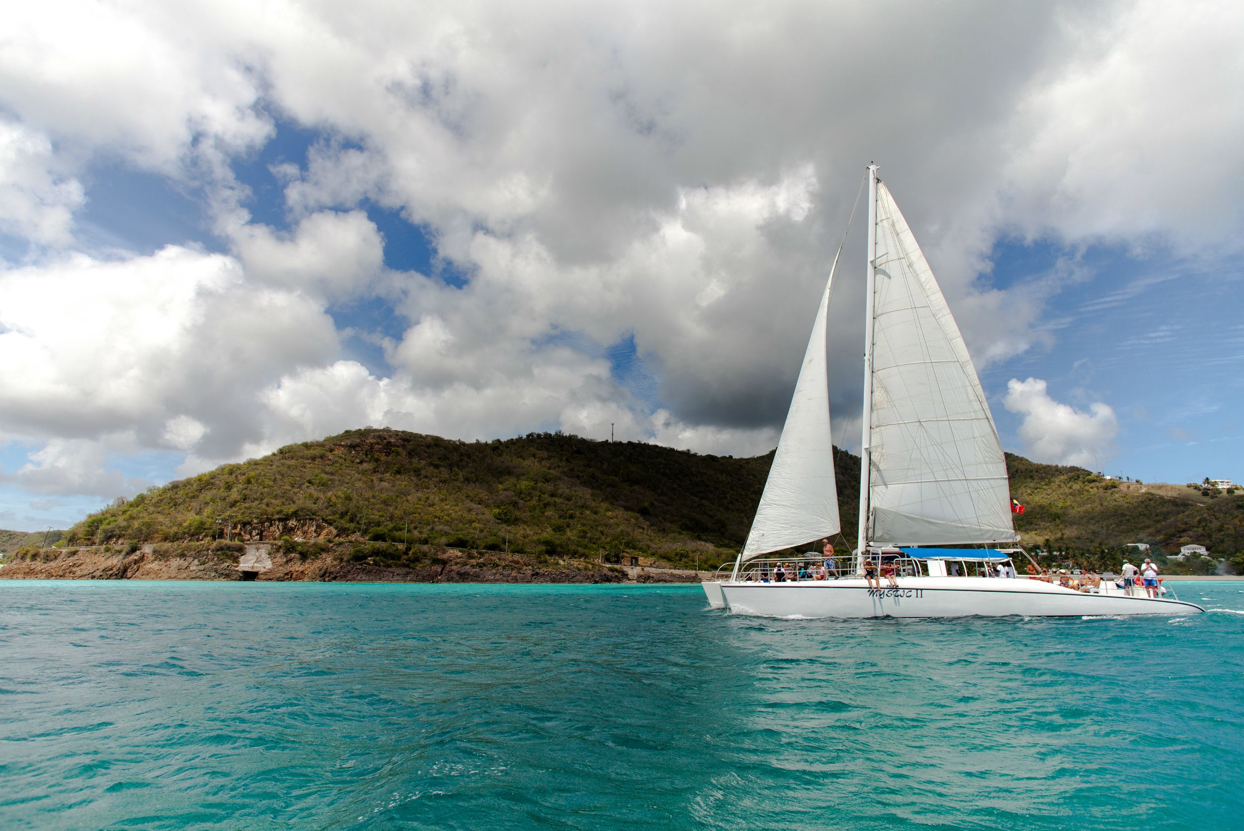 explorer catamaran antigua