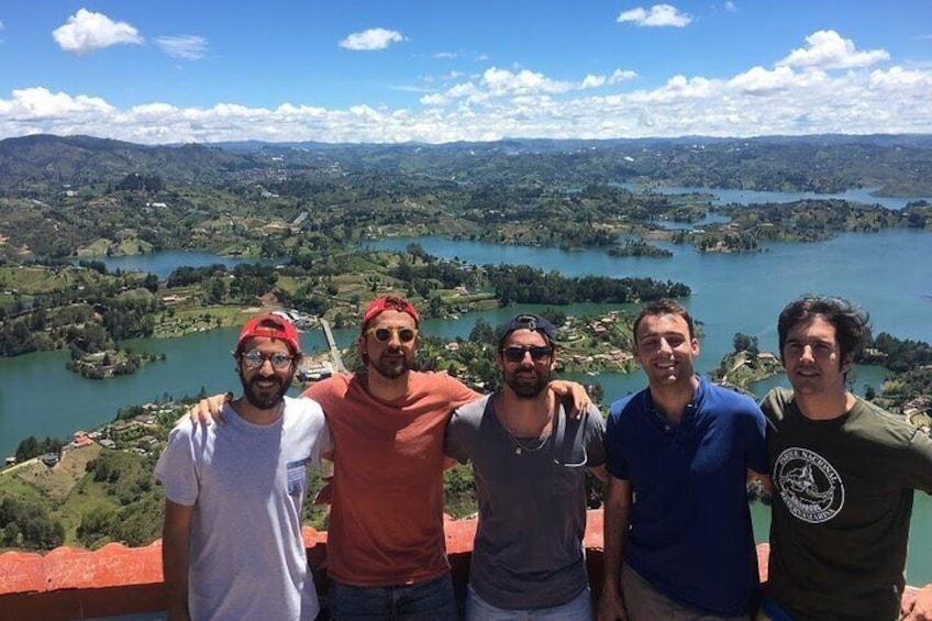 Guatapé Lake on a Boat + El Peñol Rock Hike Day Tour + Lunch Included